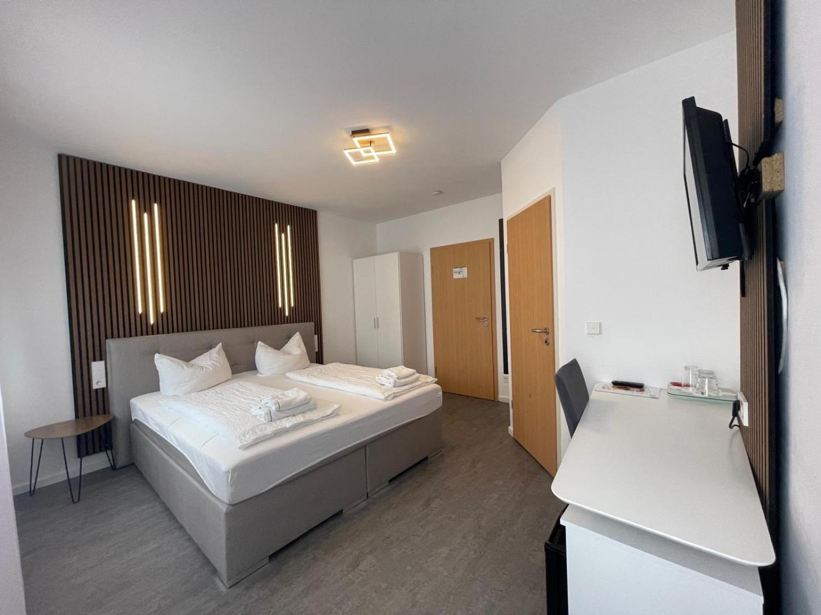 Hotel Loewen Kusterdingen Екстериор снимка